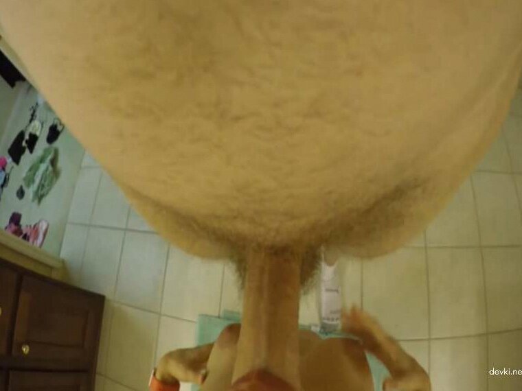 Увлекательное путешествие в мир орального секса из первого лица: нежные прикосновения и страстные моменты