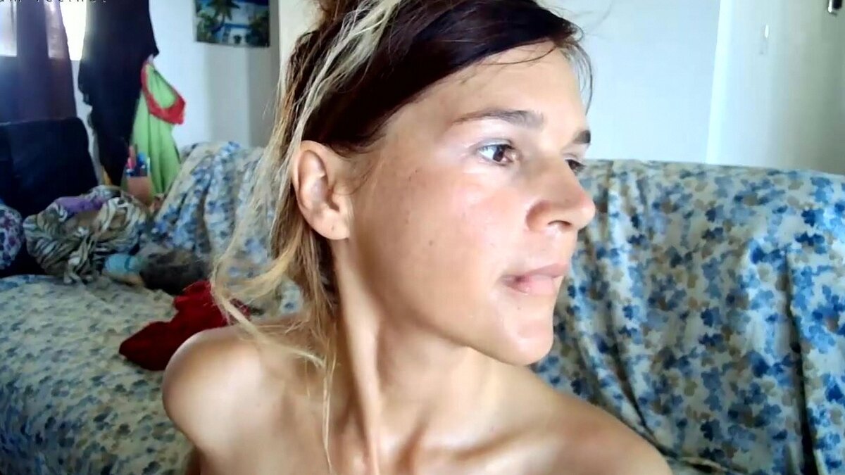 Подчиняю эту горячую жену своим желаниям и заливаю ее красивое лицо спермой