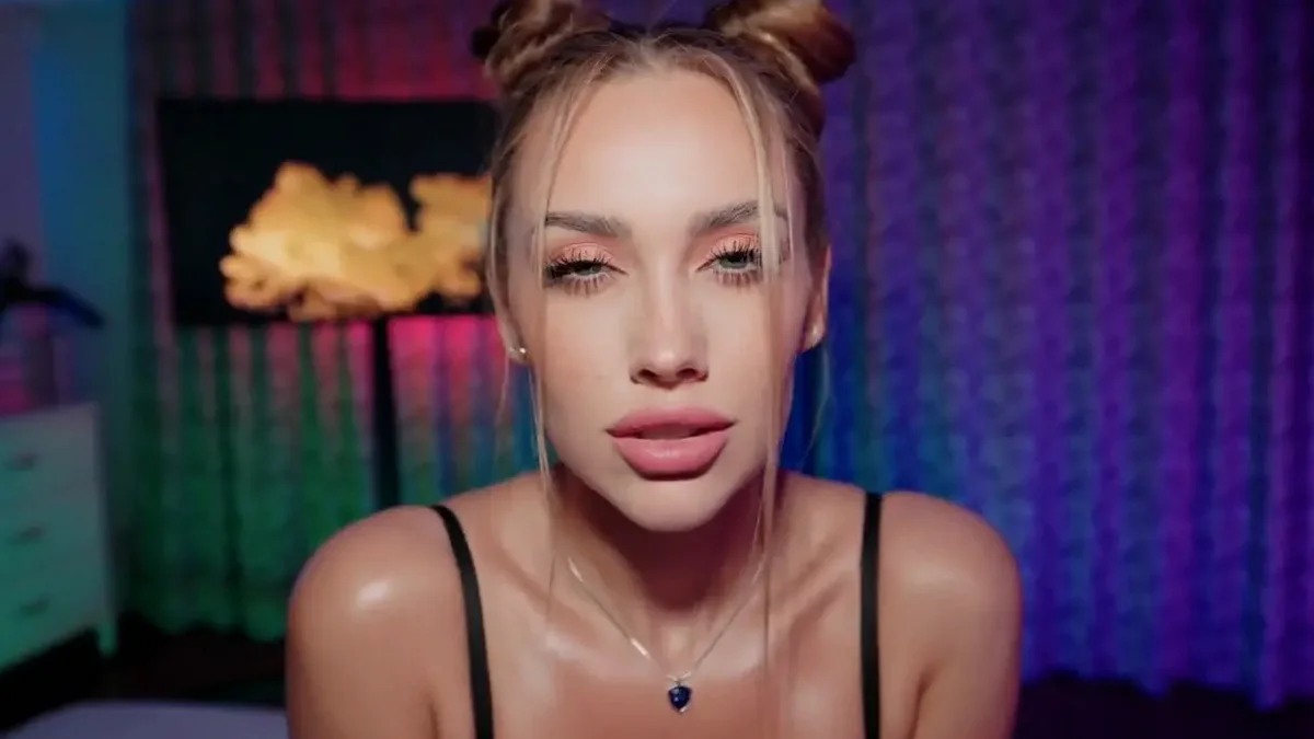 Незабываемый опыт: мой секс с потрясающей девушкой, у которой большие сиськи и идеальная задница!