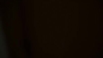 Нежный анальный секс с грудастой женой и окончание на лицо в домашнем видео